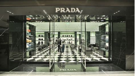 prada outlet fucecchio orari|Negozi Prada in Italia, Europa e nel Mondo .